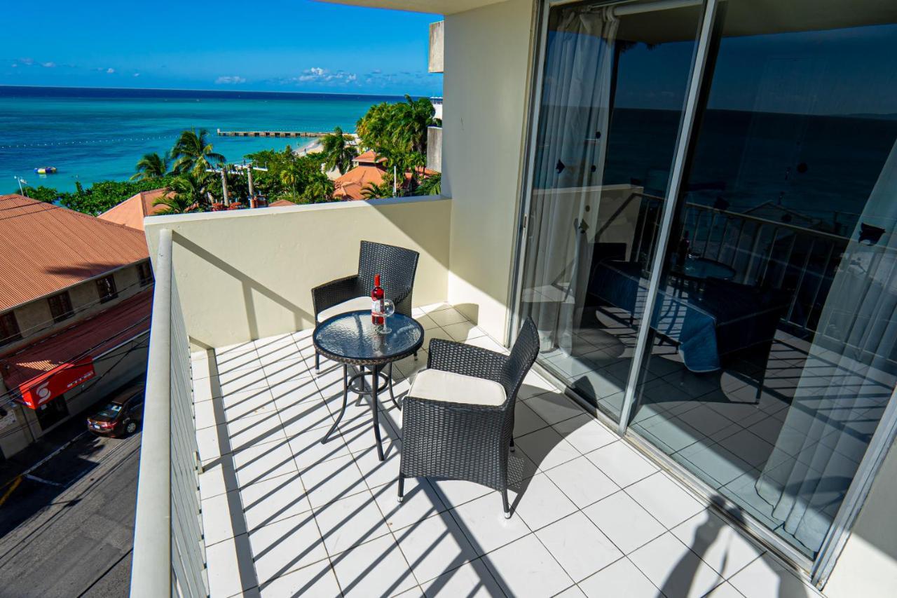 Welcome To Stunning Ocean Views At Studio 503 Монтего Бей Екстериор снимка