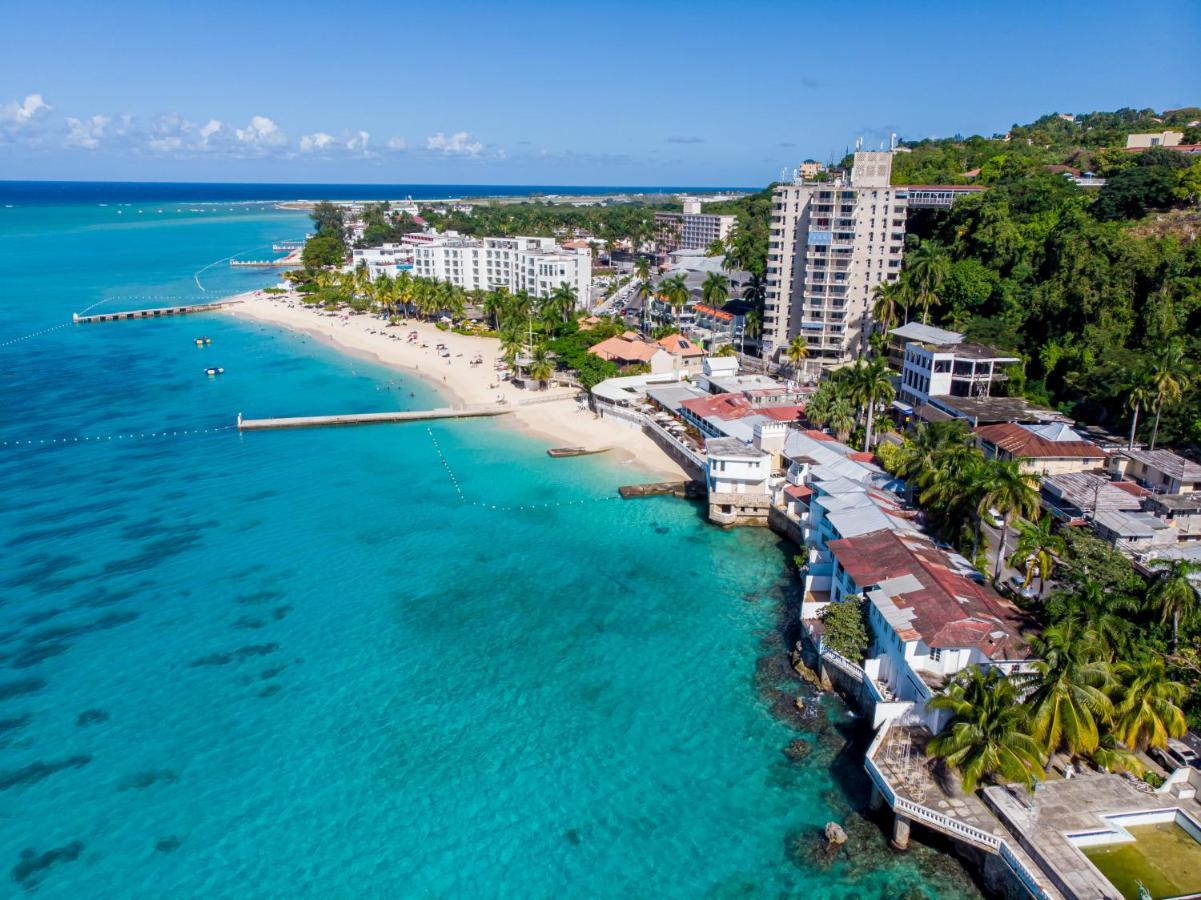Welcome To Stunning Ocean Views At Studio 503 Монтего Бей Екстериор снимка